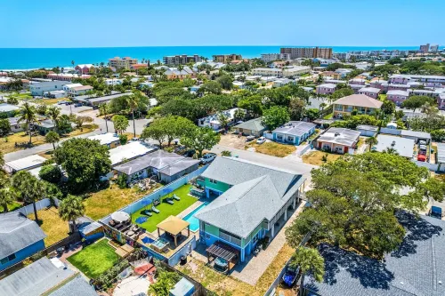 7 bd 7 bth Slps 30! 3 kitchens! Pool, Sauna, Beach, Hot tubs, Game Rm, Golf Cart