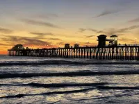 2 bed 2 bath 3 blocks from water! Sleeps 6 - Dog Run!