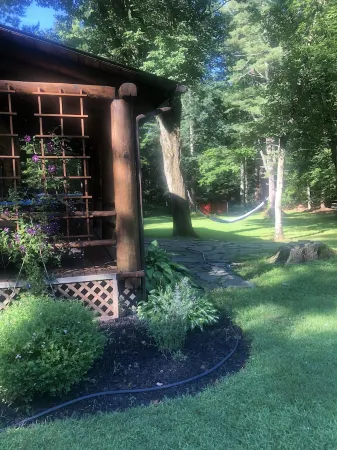 LOG  CABIN IN ZEN FOREST