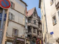 Le Double Pirou 2 Appartements Halte Auvergne Hotels in Thiers
