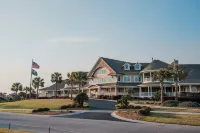 Renovated on the Lagoon within Walking Distance to the Beach & Amenity Cards!