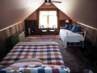 Plaza Perch~Downtown~Walkable Hotels in Arcata