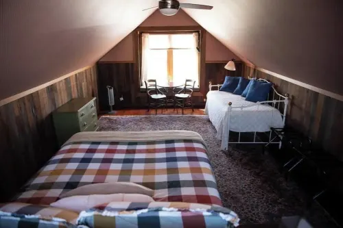 Plaza Perch~Downtown~Walkable