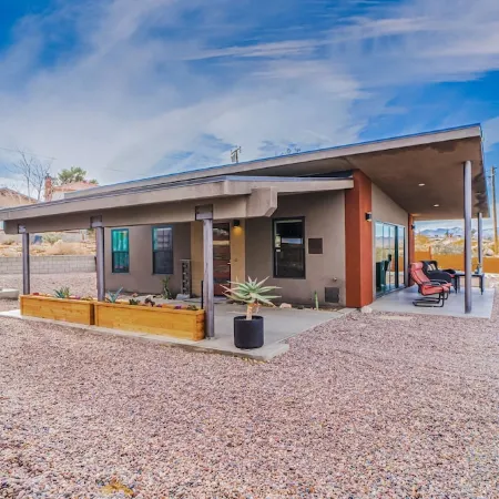Luxurious STUDIO 19 - Quiet - Views  - Town in 5 mins - JTNP - in  8 minutes