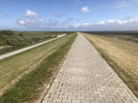Apartment with an unobstructed view of the Wadden Sea (last House at the top)