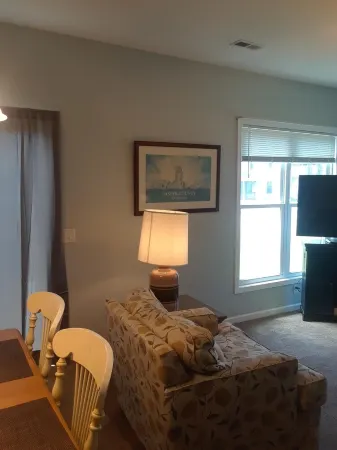 Newer 2 bedroom 1 bath with attached garage and free washer/dryer in a great loc