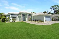 Heated Pool in Luxurious home, 3 minutes to beach Hotels near Catanias Winery