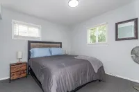 2 bedroom, 1 bathroom, with office Retreat! Hotels in Wickliffe