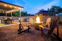 Desert Skies - Beautiful private Tucson home with great mountain views &  pool Hotels in Tanque Verde