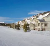 Large Cozy Townhouse Ski-in / Ski-out to Super Bee, Private Washer /Dry & Garage Hotel a Copper Mountain