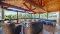 Stunning Lakefront Home - Original 1800’s Cabin - Relax by The Water