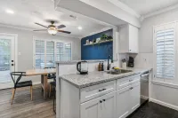 Cute & Cozy 3BR, 2bath w POOL