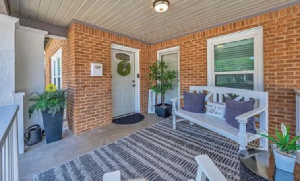 1925 Waco Charmer! Under 10 min. to Baylor, Magnolia Silos, downtown Waco, zoo!