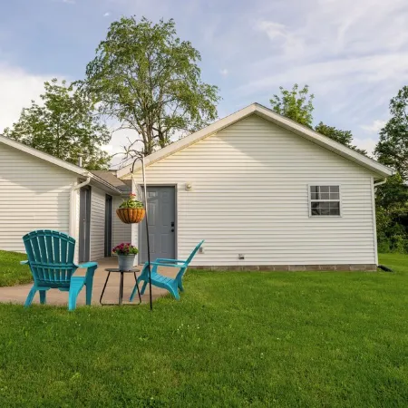 Peaceful 1-Bedroom Retreat in Town
