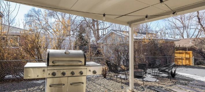 ~Huge Hot Tub~Theater/Game Room~Family Friendly~Private Backyard Oasis~Fire Pit~ 아바다 호텔