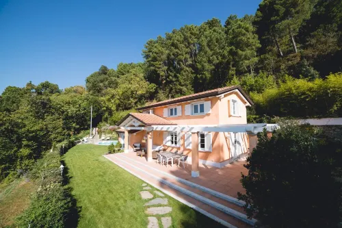 Shabby Chic House in Montebello panoramic sea view of Forte dei Marmi - مطابخ