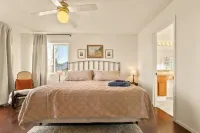 Beautifully decorated family friendly home centrally located in Colorado Springs