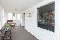 The Cow Tipper: Near Everything - SPA - Game Room - Fire Pit & Patio - Sleeps 10