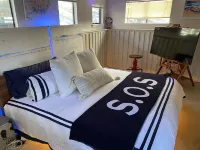 Cozy & Cute Sausalito Boathouse Hotels near Bay Area Discovery Museum