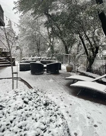 Sedona/Oak Creek Canyon Retreat—Fantastic location & scenic canyon views! Отели рядом с достопримечательностью «Парк штата Слайд Рок»