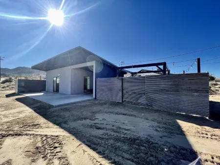 ❤NEW LISTING 15%DISCOUNT❤Hammocks & Fire Pit❤Close to Downtown❤Fully Fenced