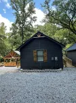 Griffen Mill Properties Cabin #6  next to Uchee Creek.  WiFi and AC in  Salem Al