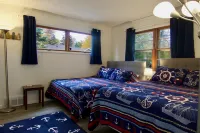 Private Beach on Lake Sleeps 17: Two Cabins
