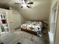 Cozy Long Pond Cottage: private mooring & shared dock فنادق في Rome