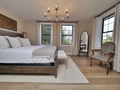 Peaceful pet & family friendly MotherLode Cabin - steps to historic Sutter Creek