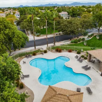 Cozy Gilbert Home - Upgraded + Modern & Pet Friendly!