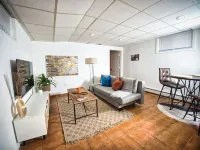 Charming 1-bedroom apartment with King Size bed near NYC