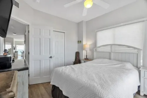 3 Bedroom/3 Bath: Beach Condo