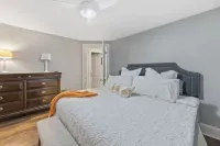 Welcome to Stella's Place - Gorgeous 2 BR Home, In The Heart Of Mason