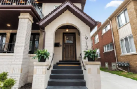 Entire home in Grosse Pointe Park ... Welcome to the MotorcityBnB!