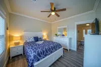 Fall Rates! Lux Lake Cottage, Great Location, Perfect Home & Property.