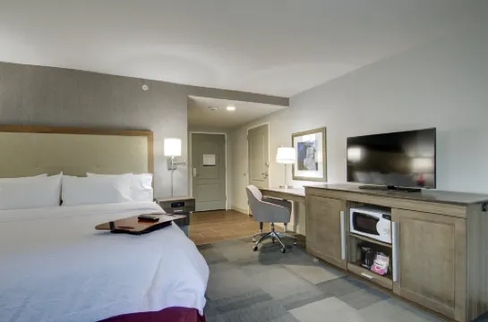 Hampton Inn & Suites Springfield Downtown