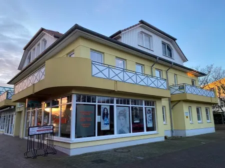 Bright, cozy apartment, centrally located in a quiet area of Zingst with WLAN Отели в г. Цингст