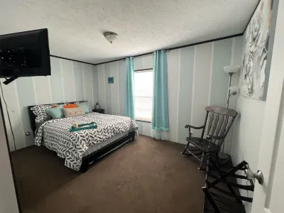 Peaceful Guesthouse located on 27 acre Homestead.