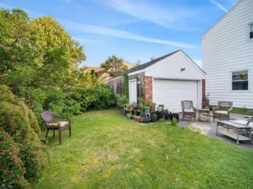 Secluded Beach Block Cul-de-Sac Midcentury Gem 2 Houses from Beach!