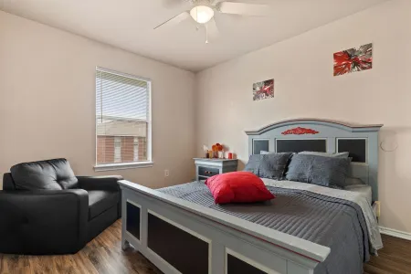 Lovely 2-bedroom condo mins from Ft Hood & Town