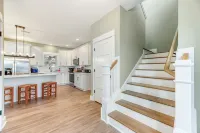 NEW! LIVIN A DREAM - STEPS FROM THE BEACH! PRIVATE HOT TUB!