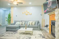 Serene villa with private Aqua Salt Sojourn!!!