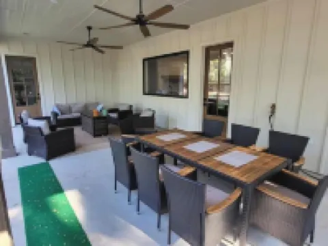 4-Bedroom Vacation Home Just 5 Minutes from Lake Texoma