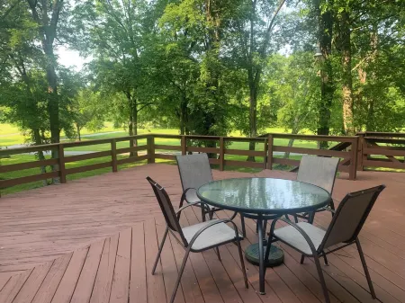 Mill Creek Retreat Scenic Cottage