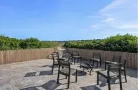 5-bed Waterfront Beach house with DIRECT access to Private Kelly Beach in Bonnet