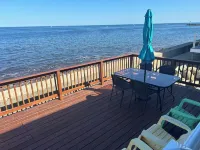 "On the Rocks" - dog friendly Scituate Oceanfront!