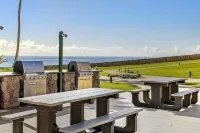 Oceanfront Resort, Cascading Ponds, Daily Fresh Towel Exchanges, Hiking Path - 2성급