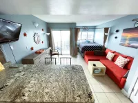 FANTASTIC OCEAN VIEWS FROM A BEAUTIFUL OCEAN FRONT CONDO!