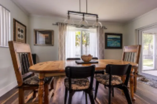 Beautifully Appointed 3BR / 2 Bath Home close to Beach & Iconic Atlantic Ave