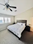 Desert Valley Stay - Mountain Views
